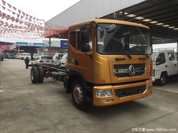 8米排半欄板載貨車 車型公告號 eq1161l9bdg 發動機型號 東風康明斯