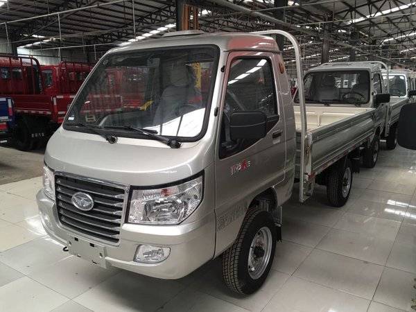 7米单排栏板微卡装配赛菱a6驾驶室,动力方面,搭载小康动力dk12-10