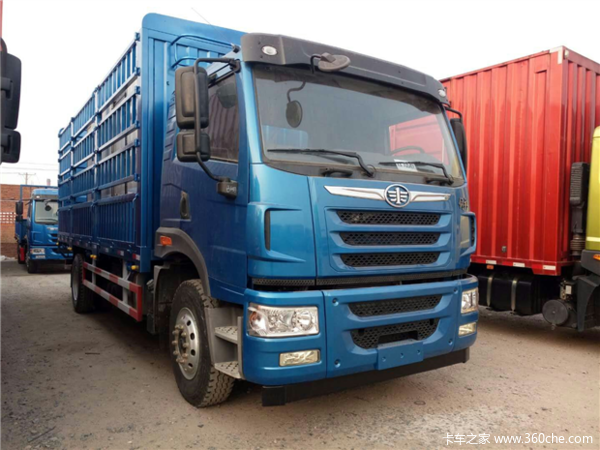 8米龙悍威220马力,六缸,八档,153加重后桥,1000钢丝胎,解放龙威前四后