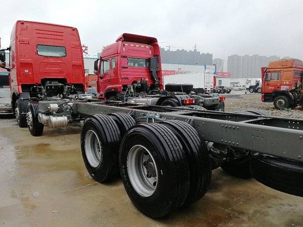 年底促销 盐城howo t7h底盘仅售33.2万