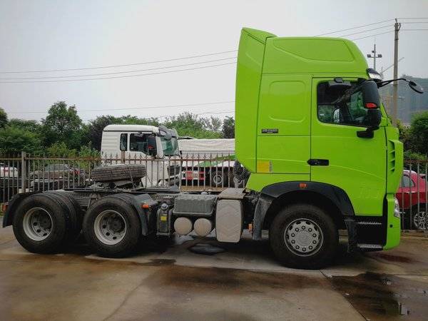 直降12万元武汉howot7h牵引车促销中