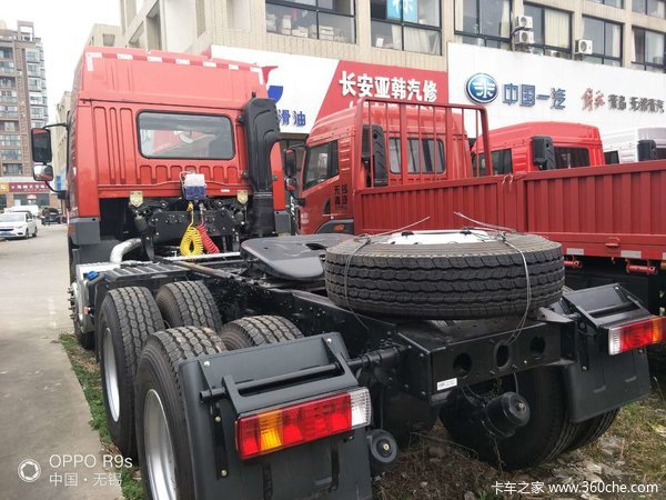 青岛解放悍V重卡6X4牵引车今日交车