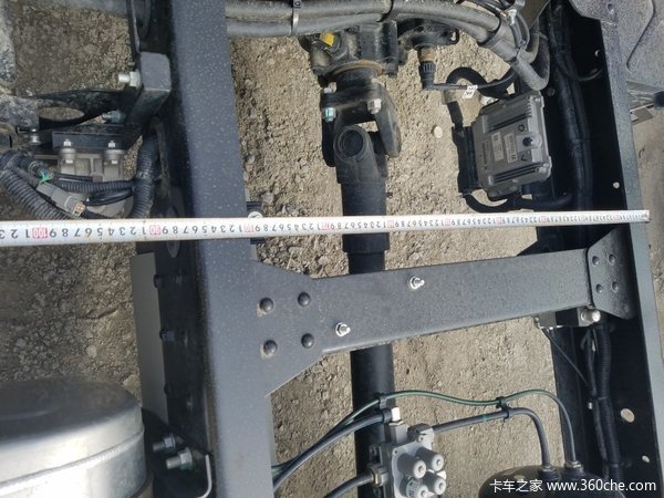 回馈用户 柳州重汽HOWO轻卡钜惠0.38万