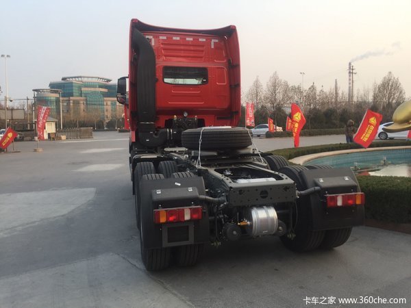 直降0.4万元 淄博HOWO T7H牵引车促销中