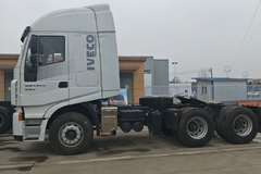 450马力牵引车火热促销中