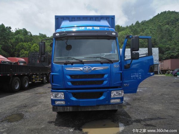 让利促销 深圳龙V18吨载货车现售13.5万