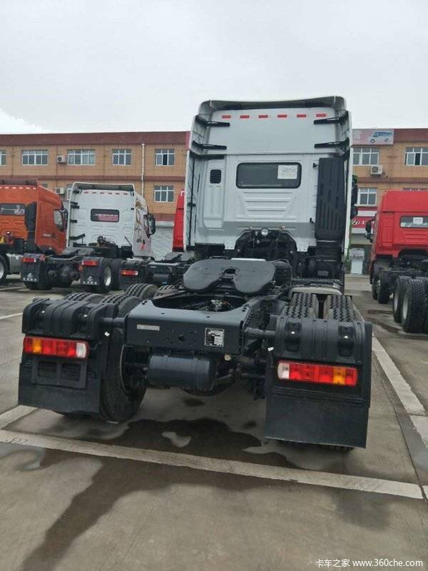 新车到店  亳州杰狮牵引车仅售35万元