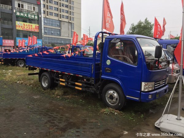 回馈用户 滁州多利卡D6载货车钜惠0.5万