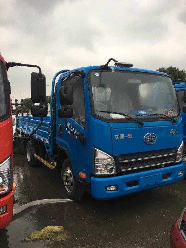 虎vn3.65栏板车到店啦