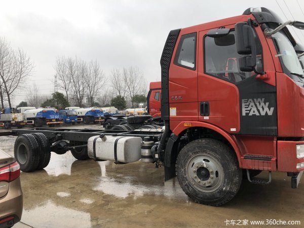 年底特惠 扬州解放J6L载货底盘仅售17万