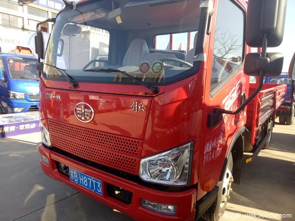 一汽解放J6F轻卡今日交车