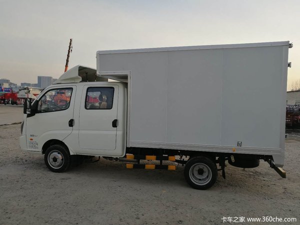7米双排厢式微卡 发动机型号 小康动力dk15 -05 马力 108 排放标准 国