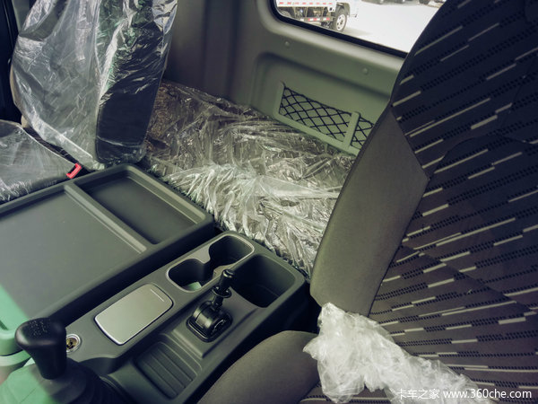 新车到店 欧马可S5火热促销中