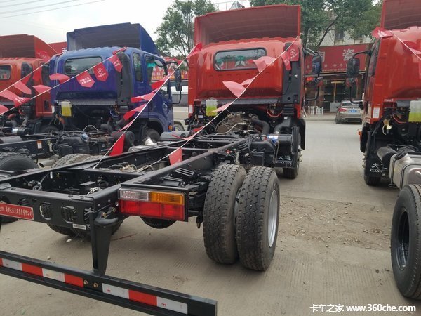 直降0.78万元 桂林大运轻卡火热促销中