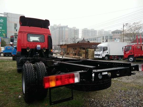 新车优惠 扬州麟V载货底盘仅售13万元