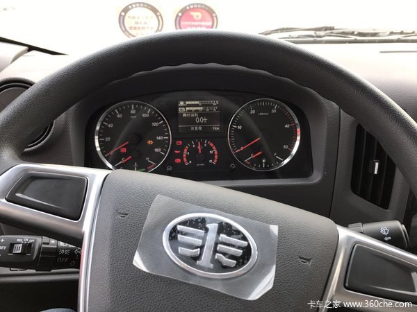 解放虎V5.4米排半仓栏到店