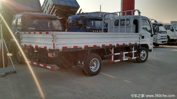两台上骏X300整车直降8000促销