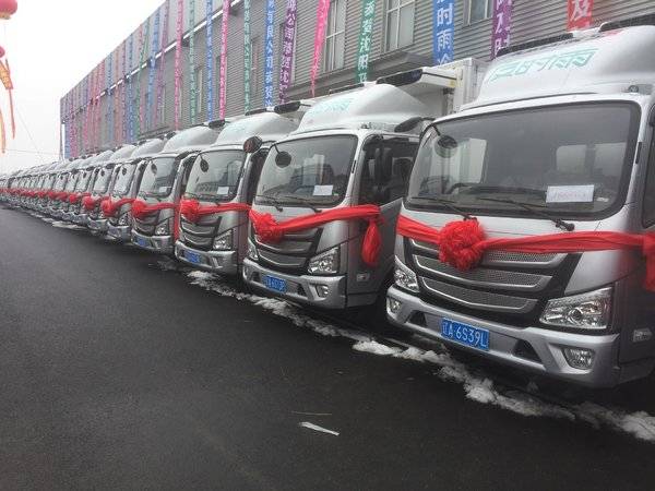 交车50余台 欧马可超级卡车交车仪式