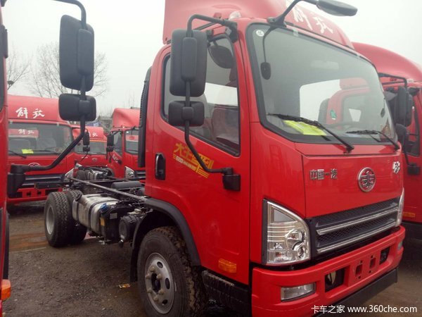 南阳解放轻卡新车到店