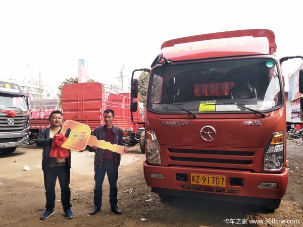 现场交车 眉山一大奥普力轻卡交付客户