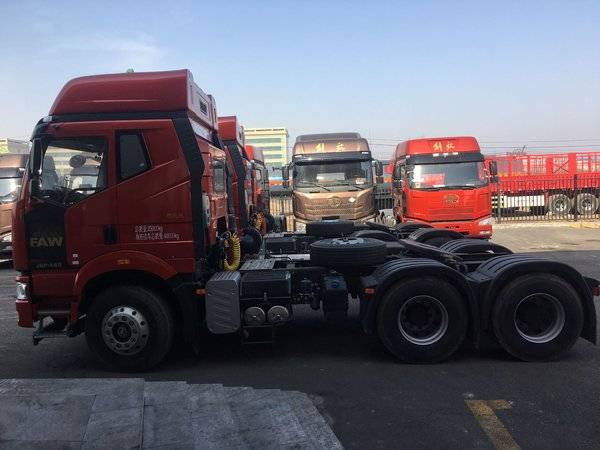 直降0.5万元乌市解放J6P牵引车促销中