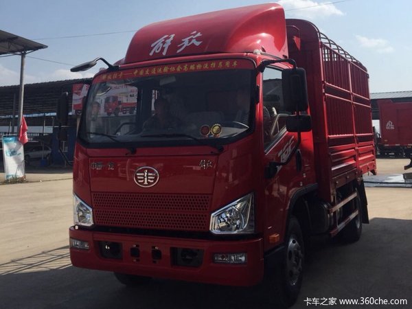 达州源金汽车城J6F载货车成功交付客户