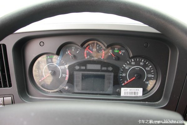 解放6.2米麟VH新车到店