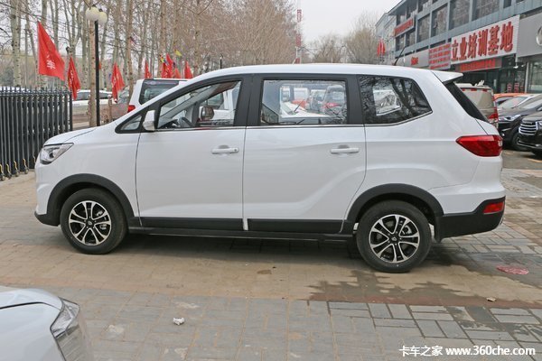 车身售6.99万起 茂名长安睿行S50热销中