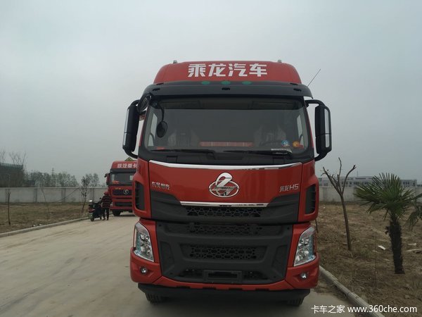 新车到店 淮安乘龙H5牵引车仅售30.5万