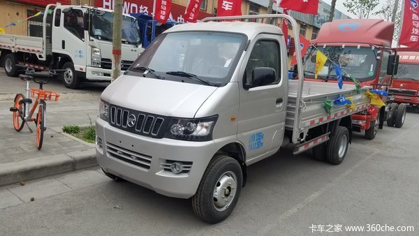 让利促销 新乡W01 载货车现售3.99万元