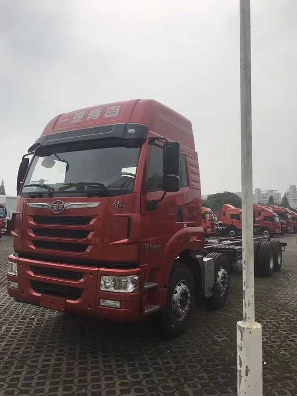 青岛解放 途v重卡 350马力 8x4 9.