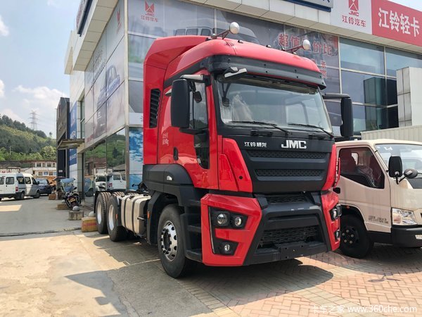 回馈用户 贵阳威龙牵引车钜惠2.0万元