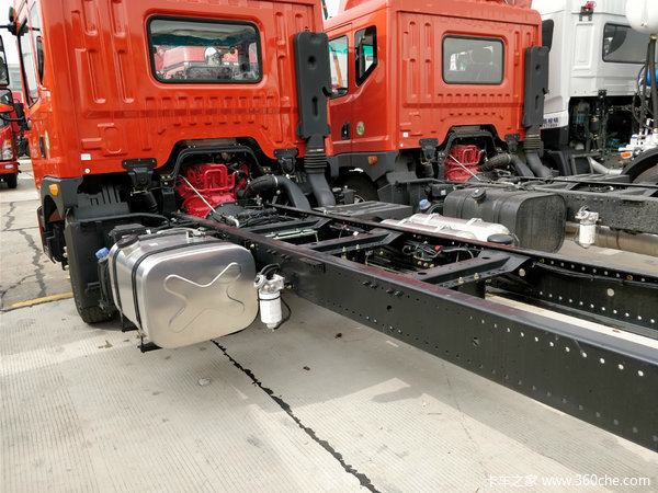 2018款D9新车到店