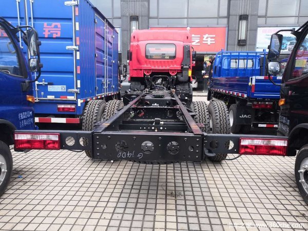 新车优惠 常州骏铃V9载货底盘售12.66万