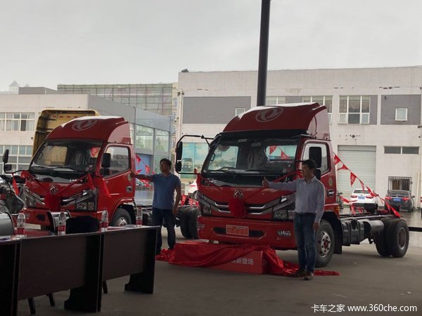 多利卡德威系列上市发布会重庆首发站