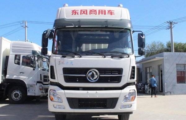 直降0.4万元 上海东风天龙载货车促销中