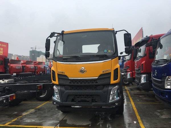 仅售17.5万元 赣州乘龙M3随车吊促销中