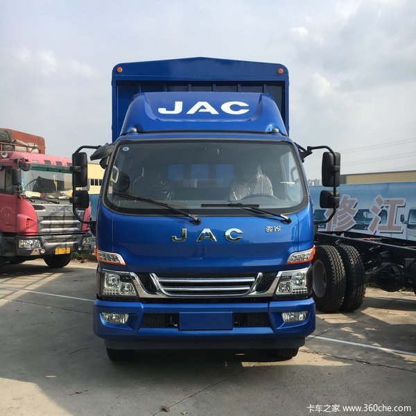新骏铃v752米卧仓栅车到库啦