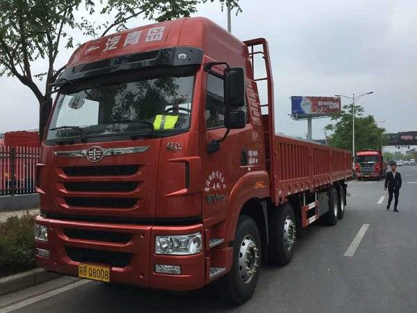 解放途v 350马力栏板载货今日交车