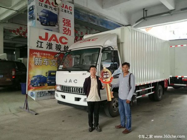 恭喜李师傅今日喜接爱车