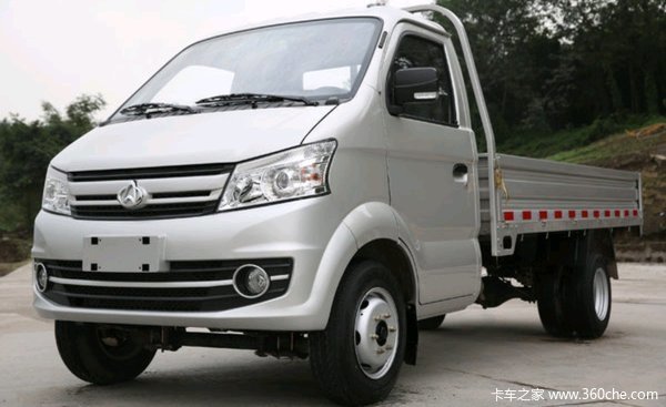 绵阳茜南汽车城跨越王X5载货车成功交付