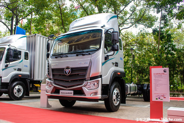 现售19.5万送油卡 海口欧马可S5热销中