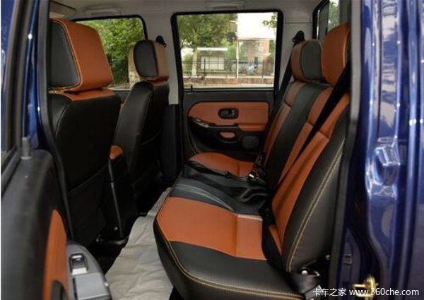 处理库存 佛山江铃宝典皮卡直降0.4万元