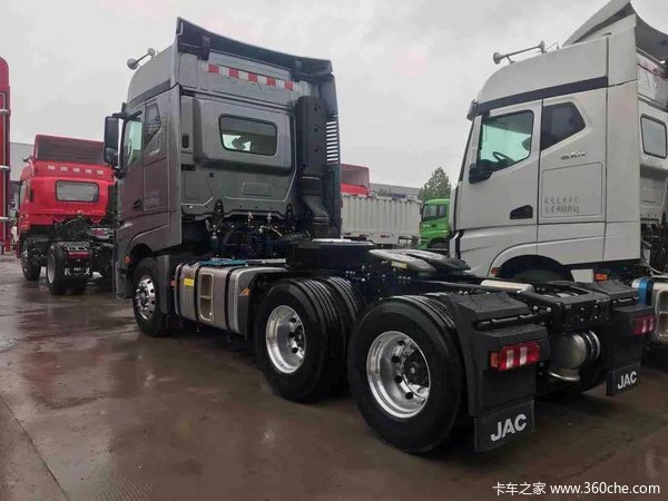 回馈用户 郑州格尔发K7牵引车钜惠1万