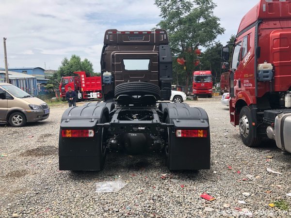 回馈用户 贵阳解放J6P牵引车钜惠2.6万