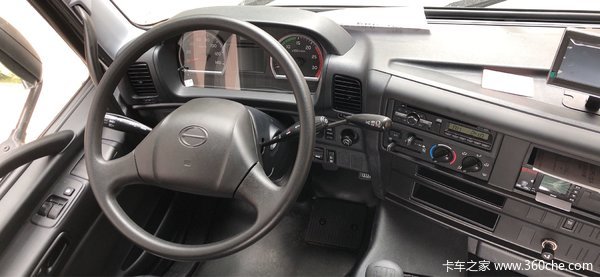 新车到店 广汽日野700牵引车40.18万元