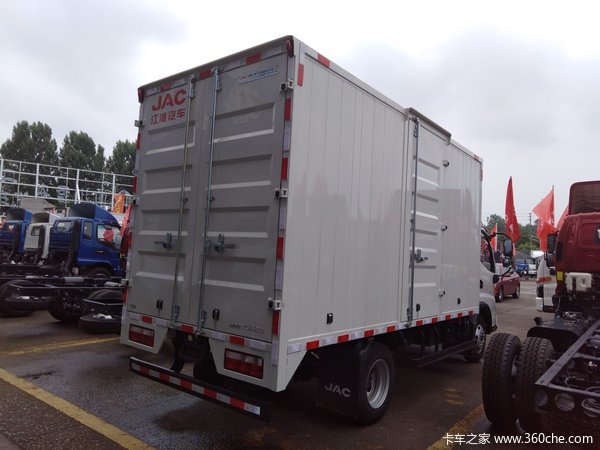 新车到店 泸州骏铃V3载货车仅售9.58万