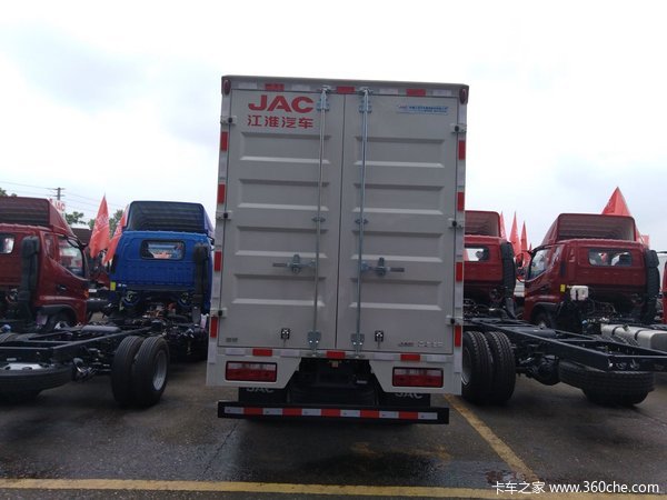 新车到店 泸州骏铃V3载货车仅售9.58万