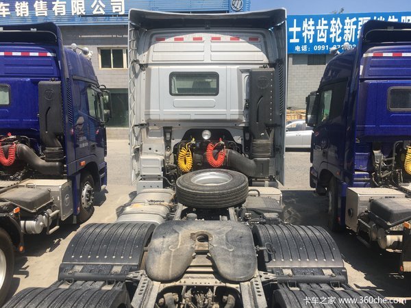 直降1.18万元 乌市欧曼EST牵引车促销中