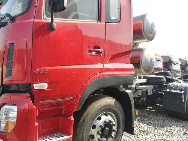 老板疯了 直降2万西安天龙牵引车促销中